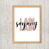Fotolijstje met het Molukse Gezegde: "Lain sayang lain"
