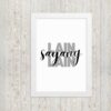 Fotolijstje met het Molukse Gezegde: "Lain sayang lain"